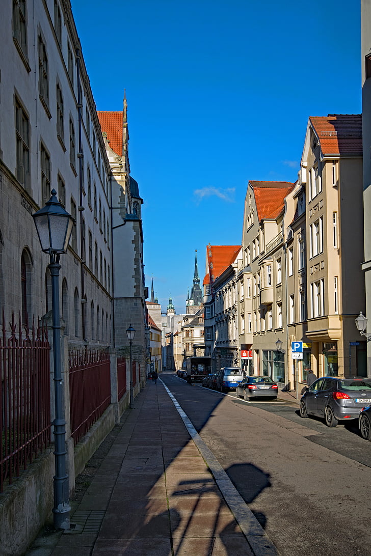 Hall, Saale, Sachsen-anhalt, Tyskland, gamla stan, gammal byggnad, platser av intresse