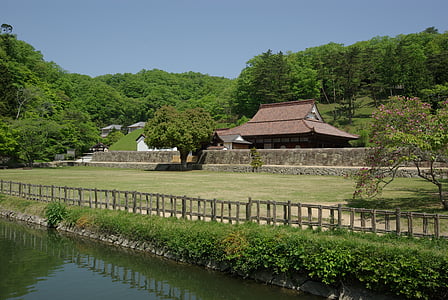 Okayama, shizutani škola, kamenná zeď