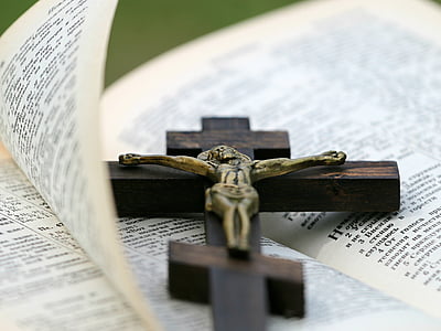 Bible, livre, christianisme, Croix, crucifix, Jésus, pages