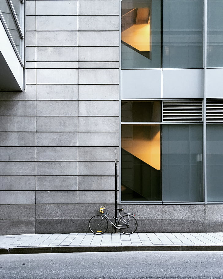 grå, staden, cykel, lutande, väggen, byggnad, cyklar