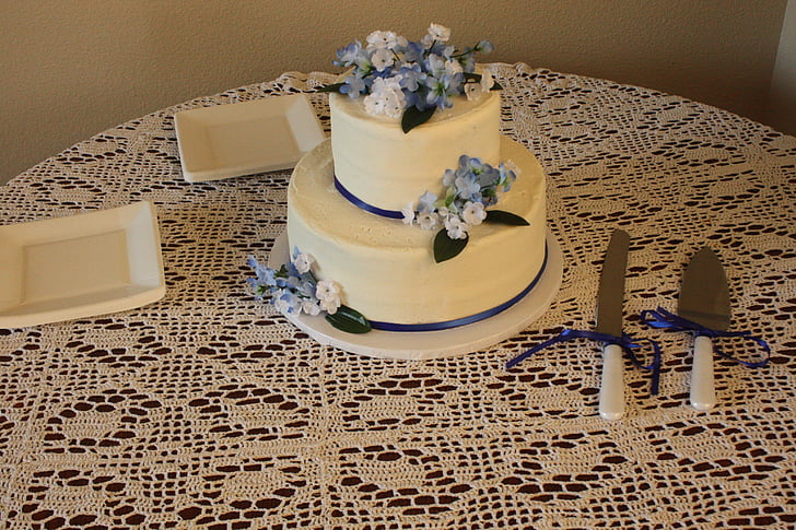 gâteau de mariage, glaçage au, cuit au four, célébration, occasion, fleurs, blanc