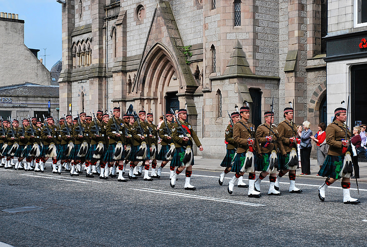 Storbritannia, Skottland, Aberdeen, Aberdeenshire, Union street, hæren, bevæpnet