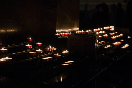 candles, mourning, candlelight, memory, commemorate, pain, light
