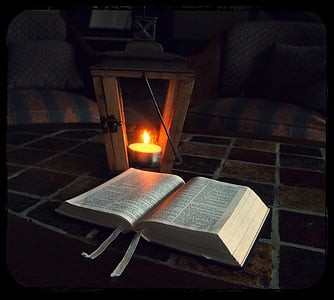 圣经 》, 圣经阅读, 灯笼, 灯, 蜡烛, 调暗, 飓风灯