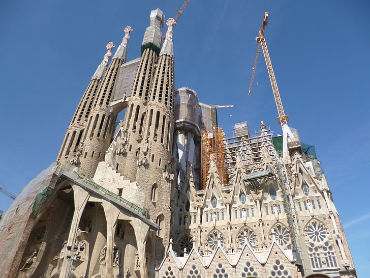 la sagrada familia, gaudí, barcelona, church, facade, building, famous