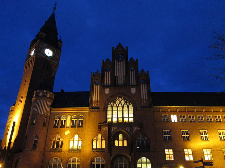 Rathaus köpenick, abendstimmung, zila, dzeltena, naktī, arhitektūra, izgaismotas, slavena vieta