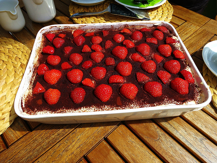 tiramisu, sweet dish, strawberries, delicious, red