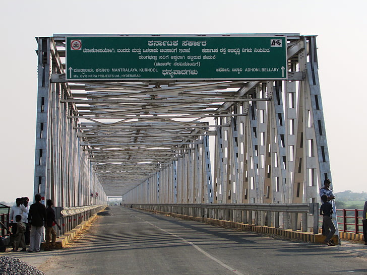 Karnataka, andhra, híd, India, híd - ember által létrehozott építmény, szállítás, kapcsolat, közúti