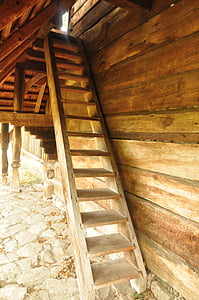 escaliers, bois, vieille église orthodoxe