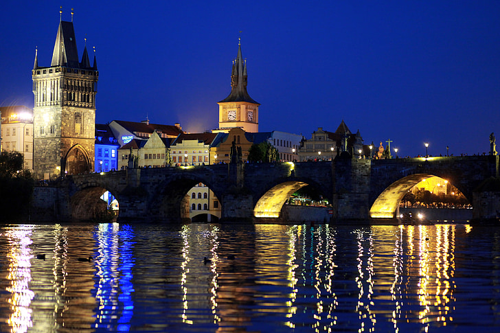 Praga, noche, puentes, capital, Río, ciudad, azul