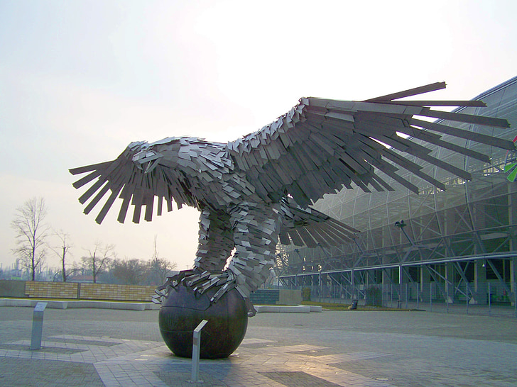 Socha orla, kovový diel, Budapešť