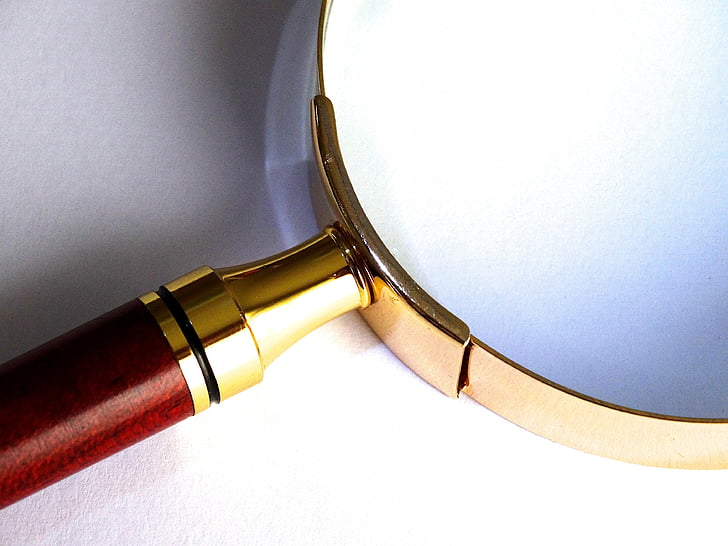 magnifying glass, magnification, larger view, focus, shiny, light and shadow, lichtspiel