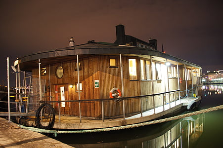 ハウスボート (屋形船), 夜, ブート