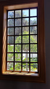 zobrazenie okna, okno, výhľad do záhrady, svetlo, v interiéri, žiadni ľudia, deň