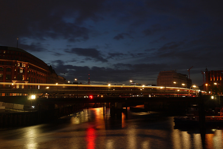 Hamburg, noc, wody, Pociąg, światła