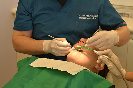 zubař, zubní lékařství, ortodoncie