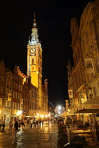 Gdansk, zaliv, staro mestno jedro, staro mestno jedro, ulica, noč, vikend potovanja