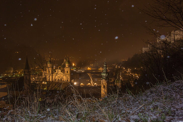 Salzburg, Österrike, Mönchberg, Salzburg cathedral, snöfall, april, natt