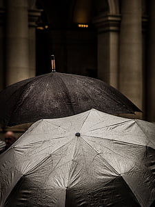 Черно, чадър, вода, капки, вали, извън, дъжд
