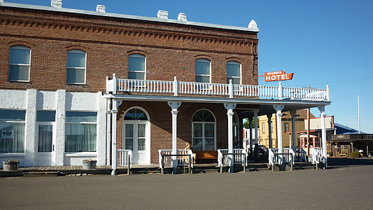 a Hotel, külső, Kísértetváros, shaniko, Oregon, ghost town, elhagyott