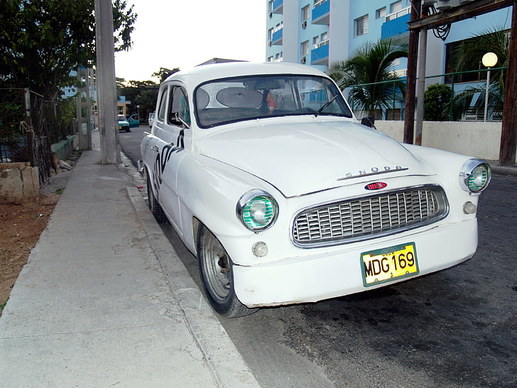 Kuba, Varadero, auto, veterán, Skoda, Ulica