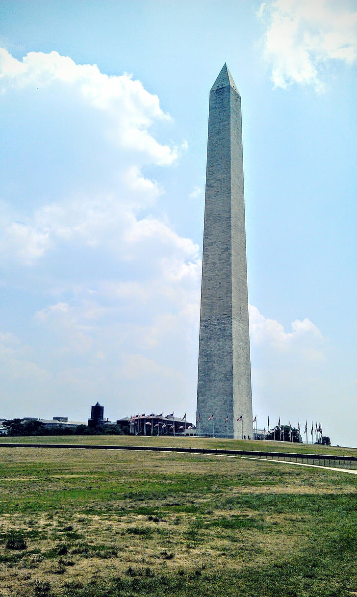 americké vlajky, mraky, tráva, trávník, Washingtonův monument, Vysoká - vysoká, Památník