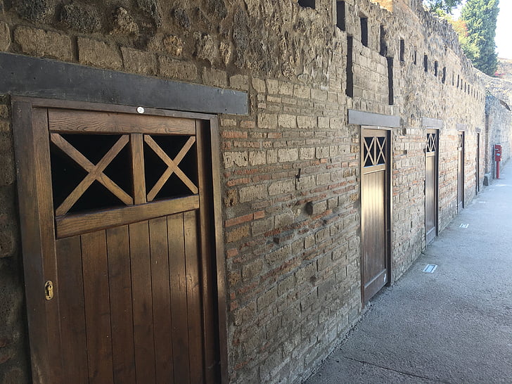 Pompeje, dveře, Itálie