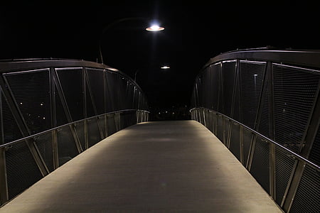 het platform, brug, stad, donker, lantaarnpaal, licht, nacht