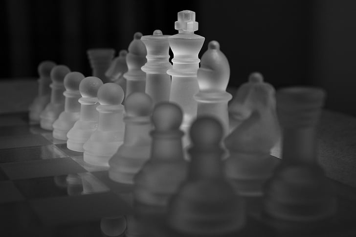 jeu d’échecs, jeu d’échecs, pièces d’échecs, roi, Dame, coureurs, jouer