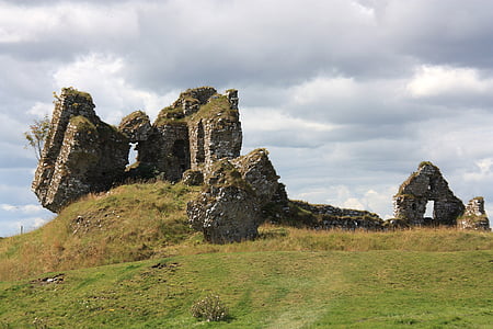 ruin, clonmacnoise castle, substantiate, ireland, athlone, unesco, history