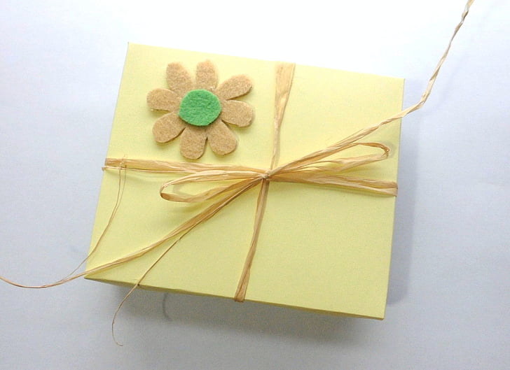 кутия, Дейзи, подарък, лента, цвете, филц, жълто
