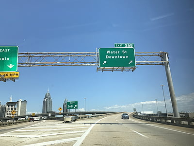 Даунтаун мобилни Алабама, Междущатска магистрала 10, улица знак, знак, трафик, магистрала, Транспорт