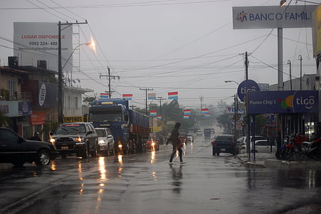 Road, regn, Auto, kvinna, reklam, Paraguay, Sydamerika