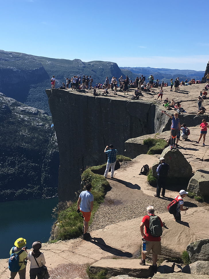pulpit rock, mountain, the nature of the, tourists, people, attraction, landmark