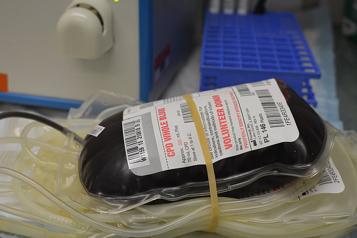 krev, darování, Dej