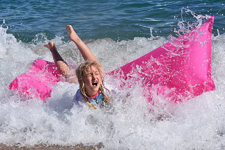 vaikas, bangos, žmonės, jūra, mergaitė, UV atsparūs drabužiai, atostogų
