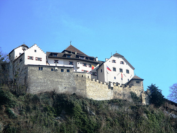Kneževina Lihtenštajn, dvorac Vaduz, Knežev dvorac, Vaduz