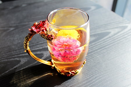 tea rose corolla, chrysanthemum tea, enamel cup, cup, class, sunshine, drink