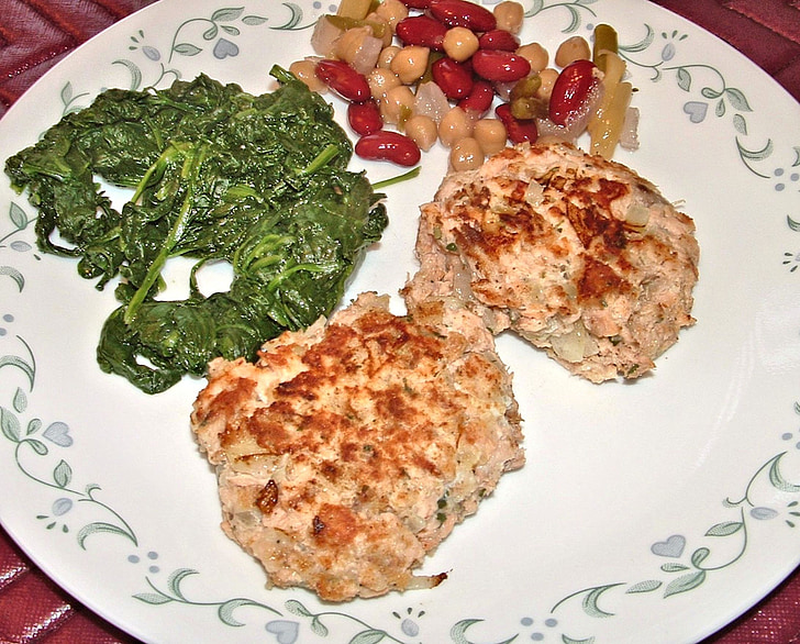 spinach, bean salad, salmon cakes, food, grilled