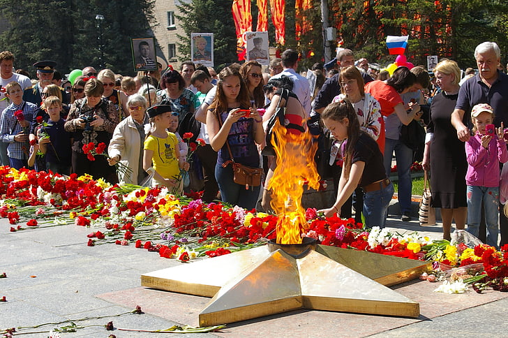 victory day, obninsk, the eternal flame