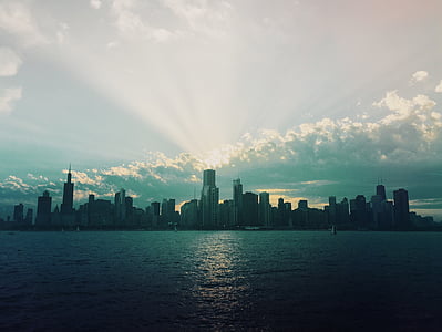 Chicago, Panoráma mesta, lúče svetla, Slnečné svetlo, lúče, účinok, oblaky