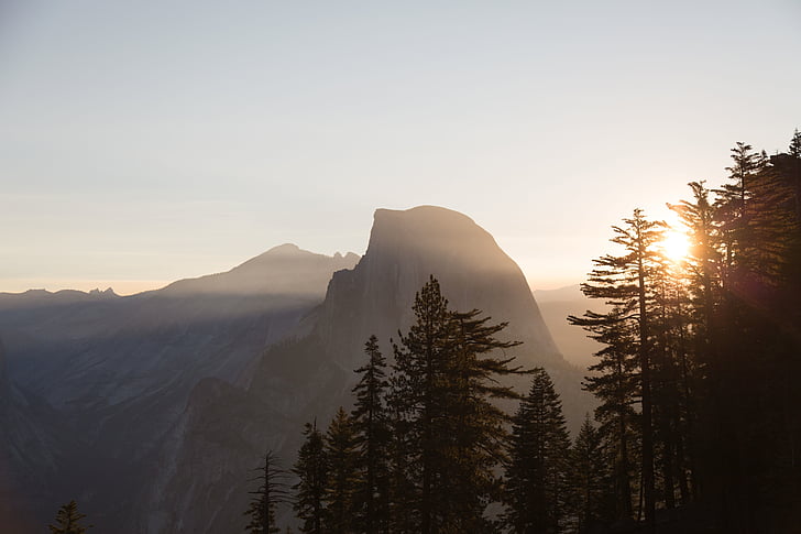 halv kupol, Yosemite nationalpark, TI-sa-ach, topp, berömda, soluppgång, solljus