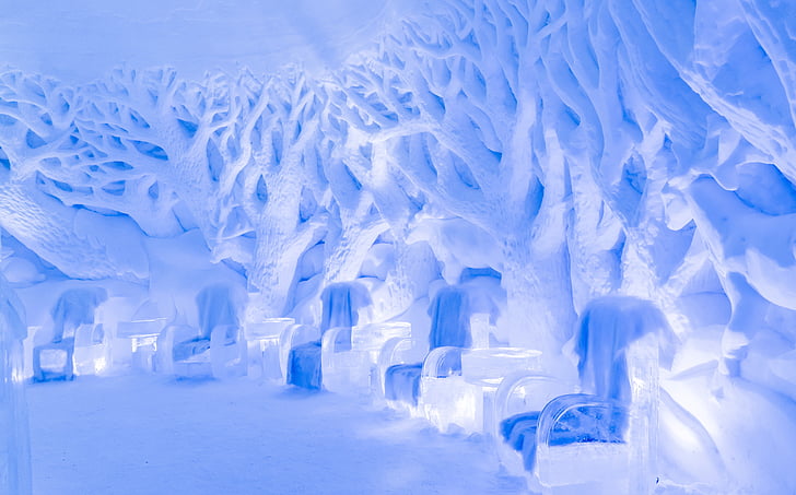 Snowhotel, bar lodowy, rzeźby z lodu, Kirkenes, Norwegia, góry, krajobraz