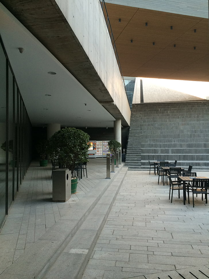 edifício, Praça, área específica para fumar, escada