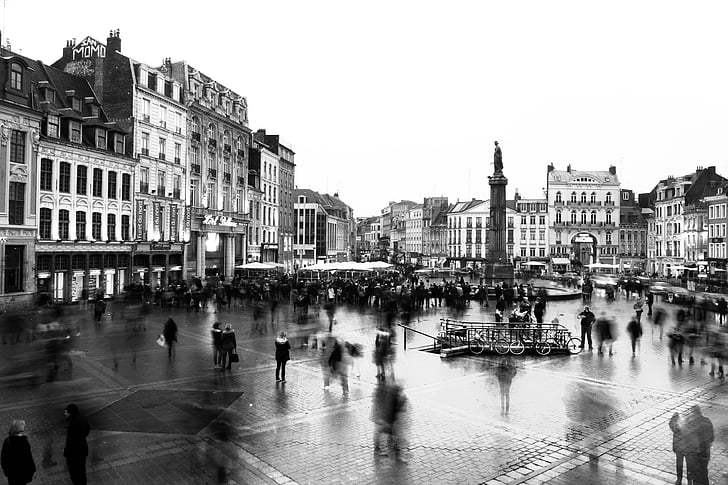 long exposure, lille, black and white, street, city, live, busy