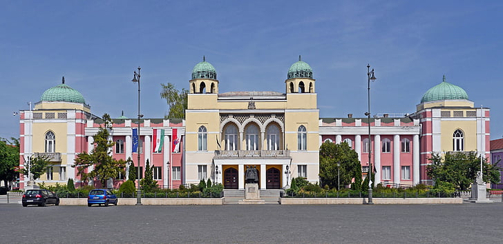 Hungria, Mohács, Câmara Municipal, mourisco, estranho, no sul da Hungria, região de fronteira