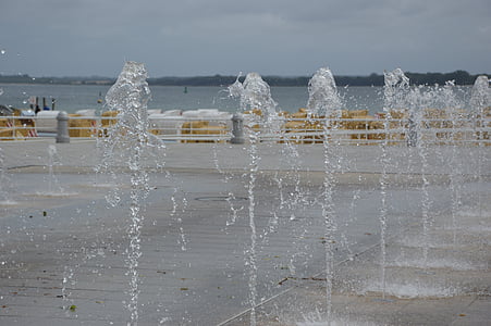 vodný prvok, fontány, Promenade, Travemünde