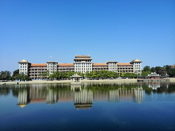 reflection in the water, fujian xiamen, housing design, calm lake, european design