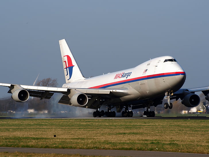 Boeing 747, Jumbo jet, Malaysia airlines, lądowanie, samolot, samolot, ładunek