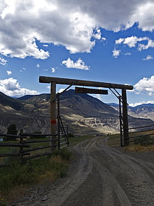 Ranch-ul, poarta, Indian rezervare, Fraser platou, columbia britanică, Canada, munte